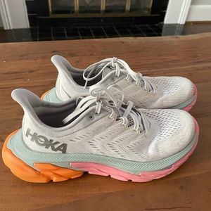 Hoka Clifton Edge: Womens 8.5